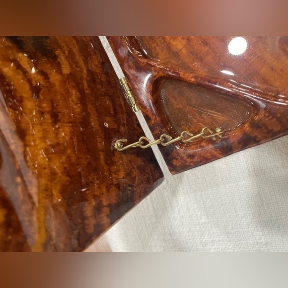 Vintage Resin & Wood Jewelry Box – Heart Compartments • Retro Brown - Picture 8 of 8